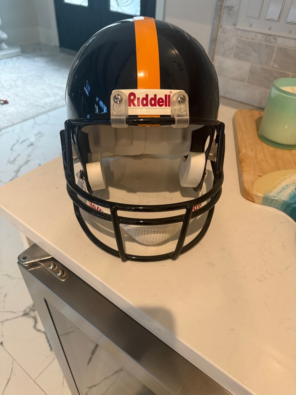 Signed autograph helmet by Willie Parker